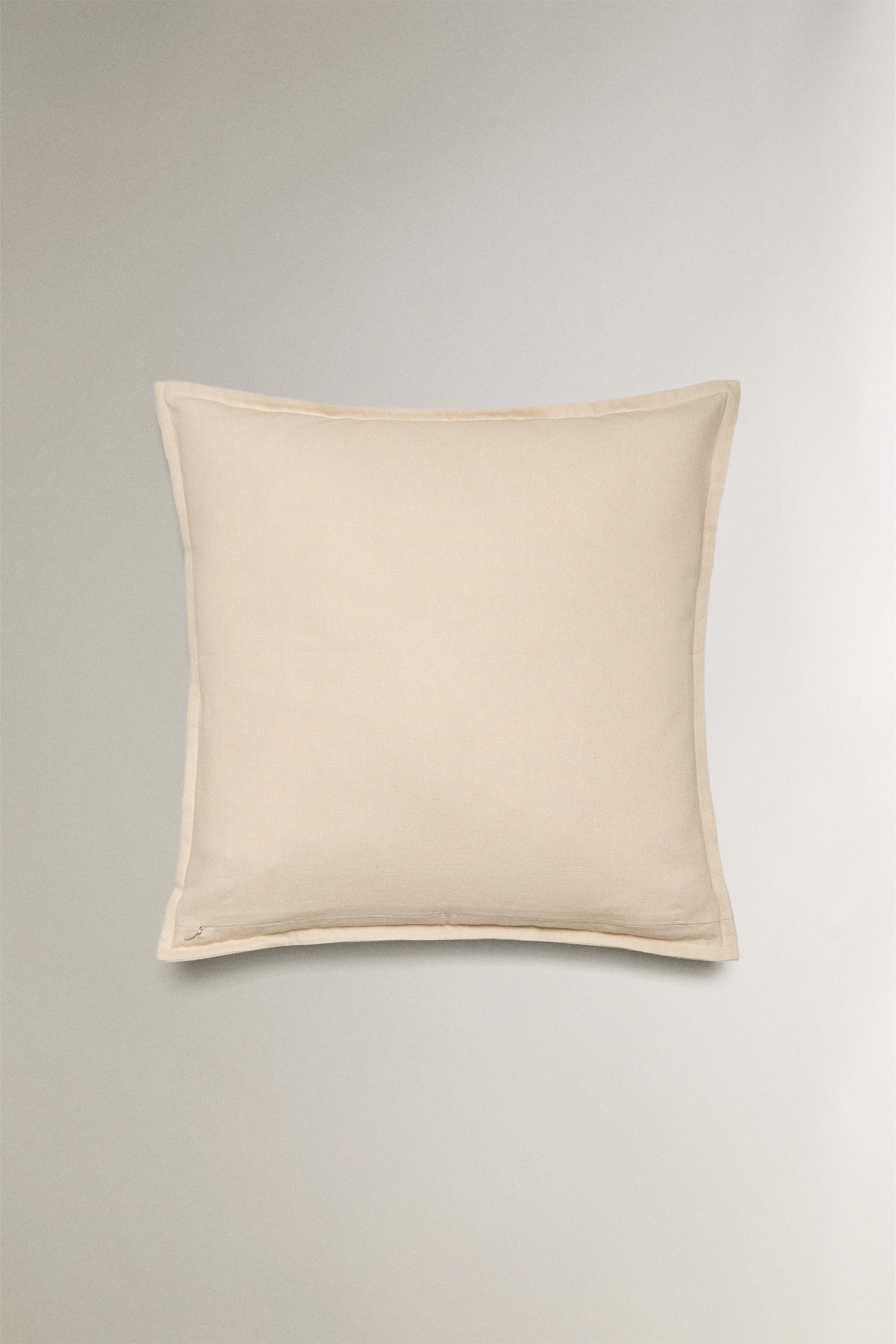 CHRISTMAS CENTRAL POINT THROW PILLOW COVER